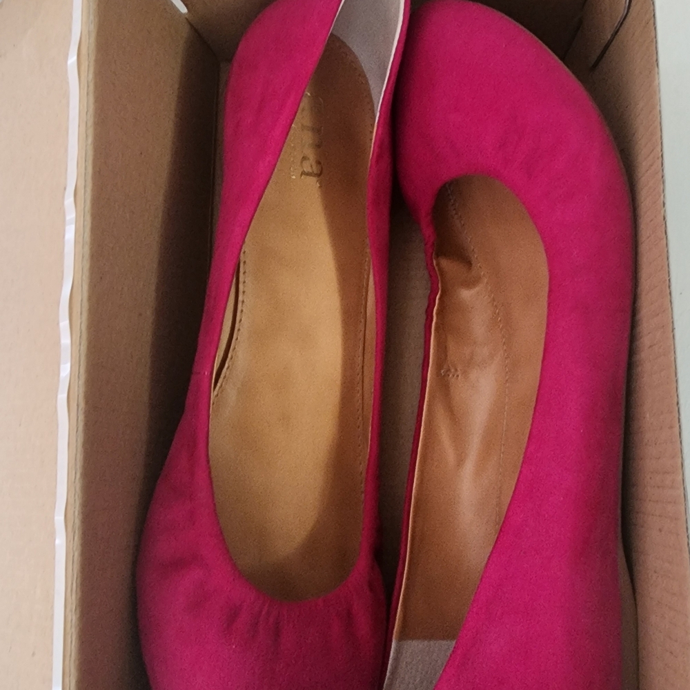 Brand NEW a.n.a Magenta Suede Ballet Flats - Picture 5 of 6